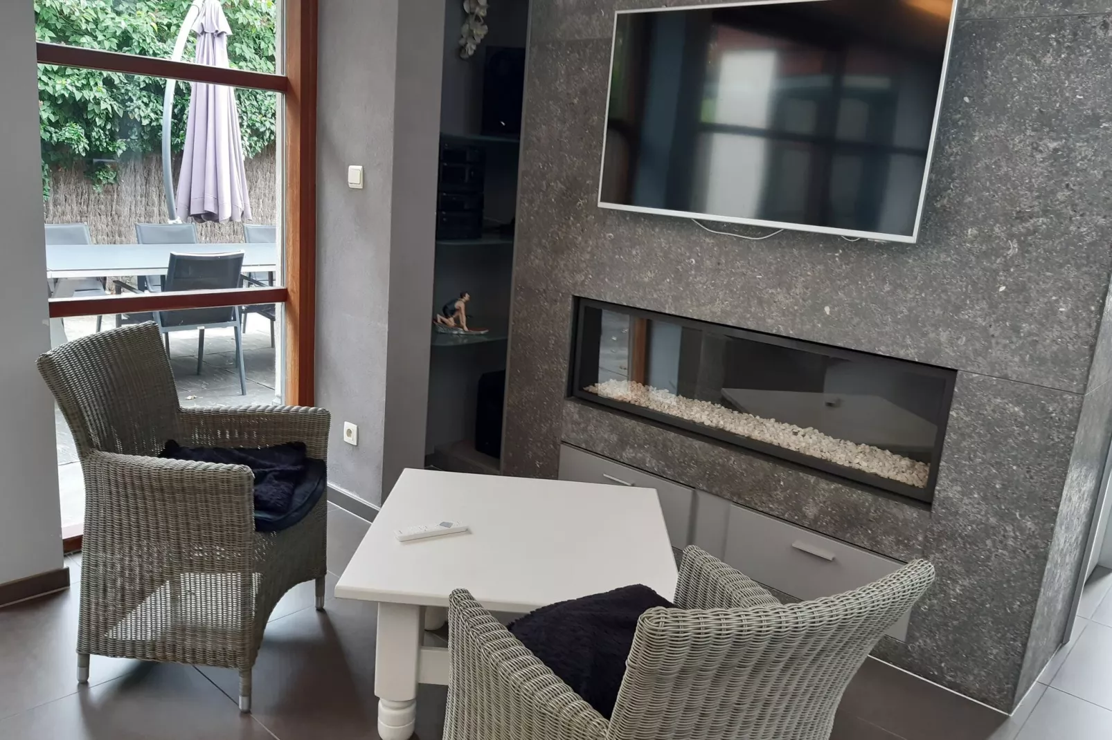 L'oree-Living room