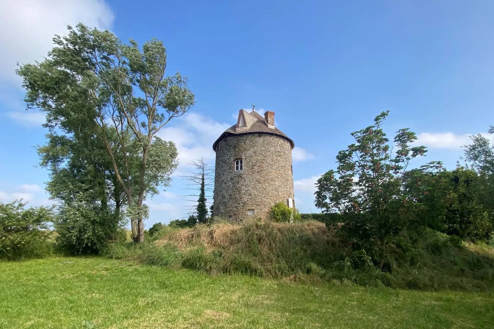 Mill Cherrueix-Exterior summer