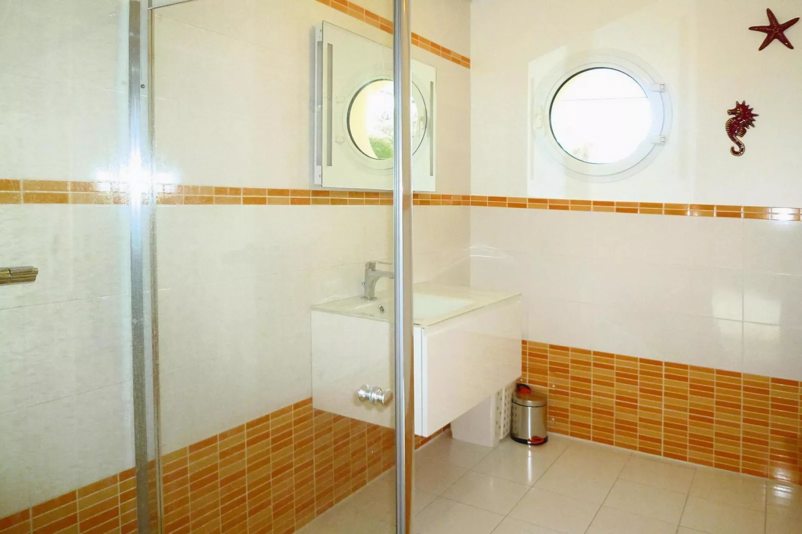 Semi-detached house Pénestin-Bathroom
