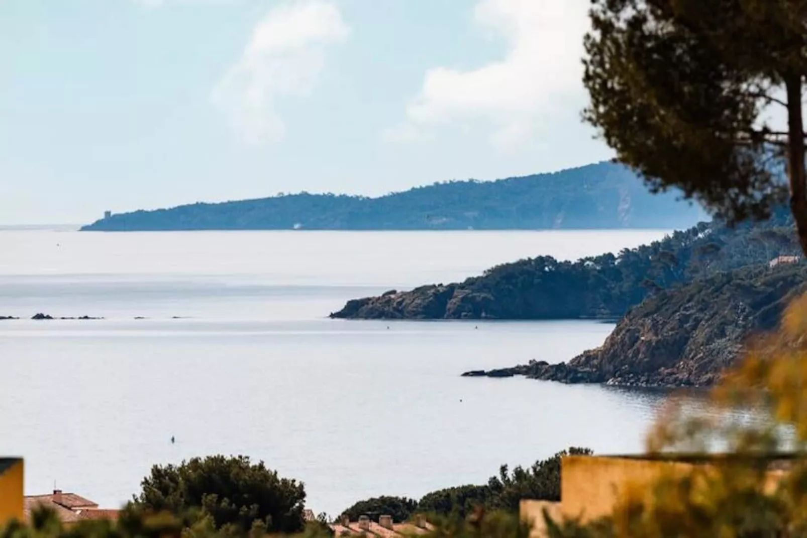 Résidence T3 R&eacute;cent Dans R&eacute;sidence Avec Piscine &agrave; La Favi&egrave;re