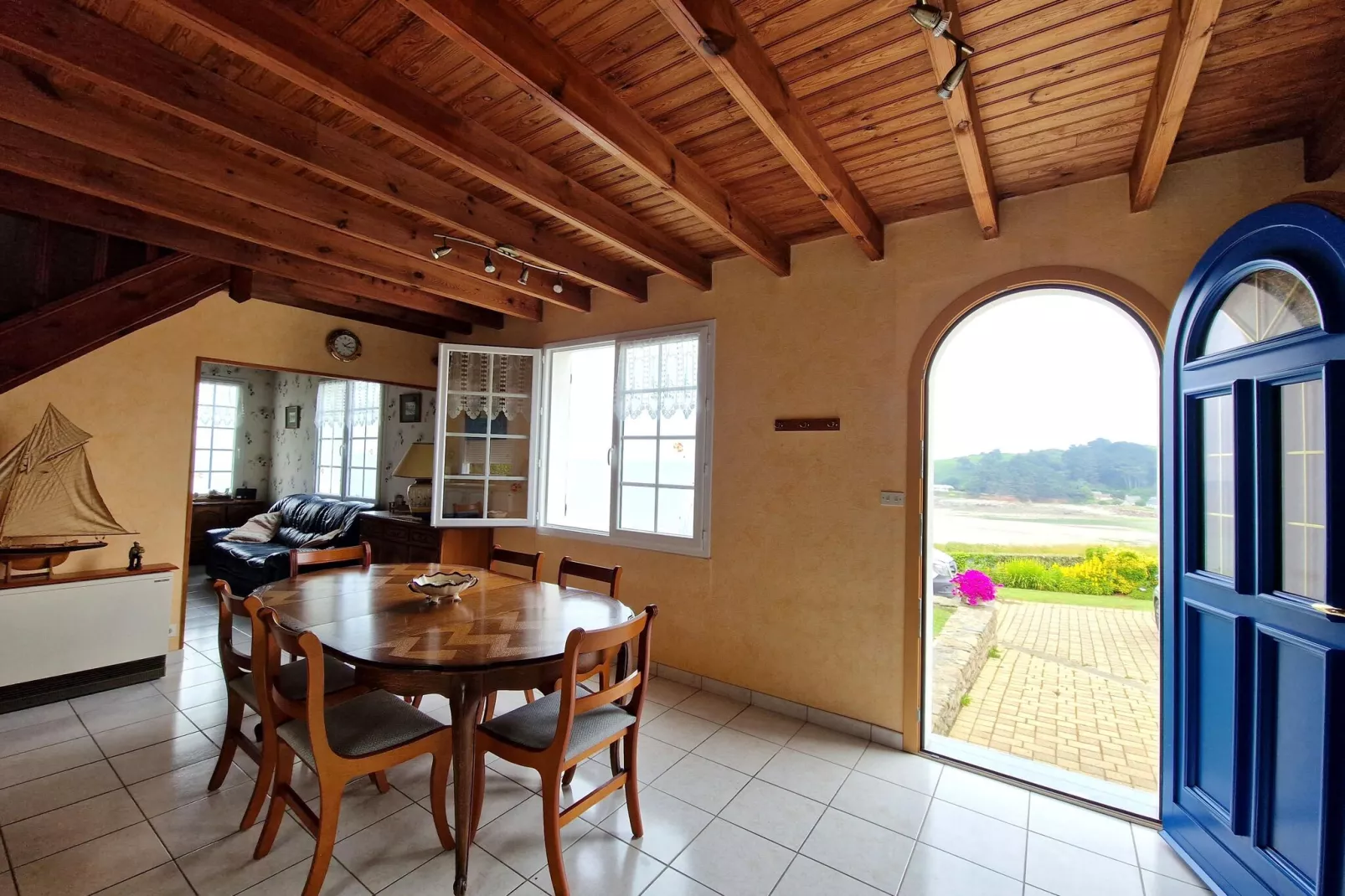 Holiday home Locquirec