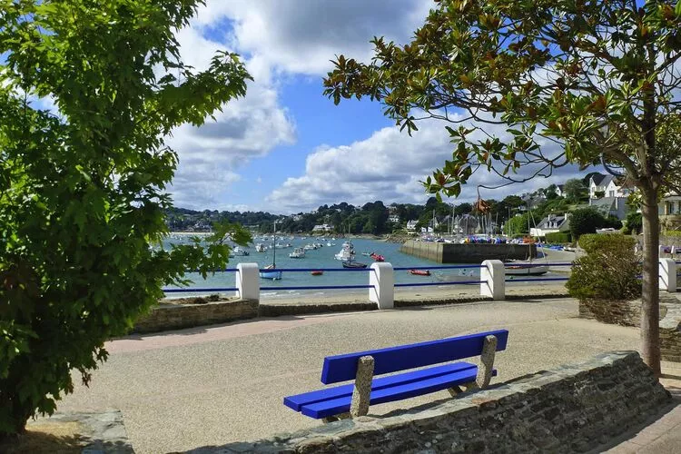Holiday home Locquirec-Areas within 1km in summer