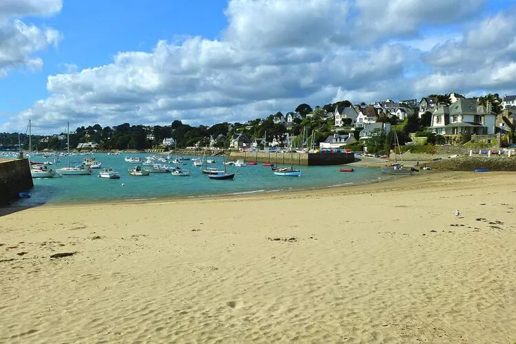 Holiday home Locquirec-Areas within 1km in summer
