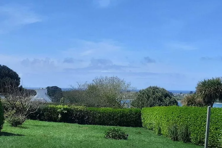 Ferienhaus mit Meerblick Landéda-Gärten Sommer