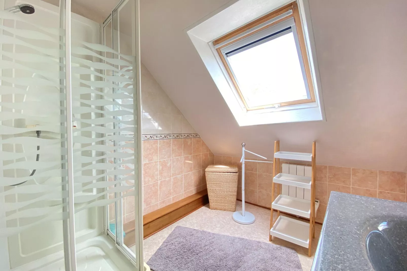 Holiday home Plogonnec-Bathroom