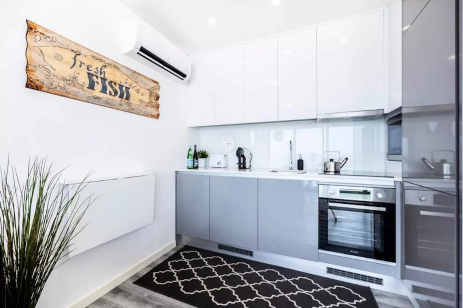 Frontline Seaview Apartment