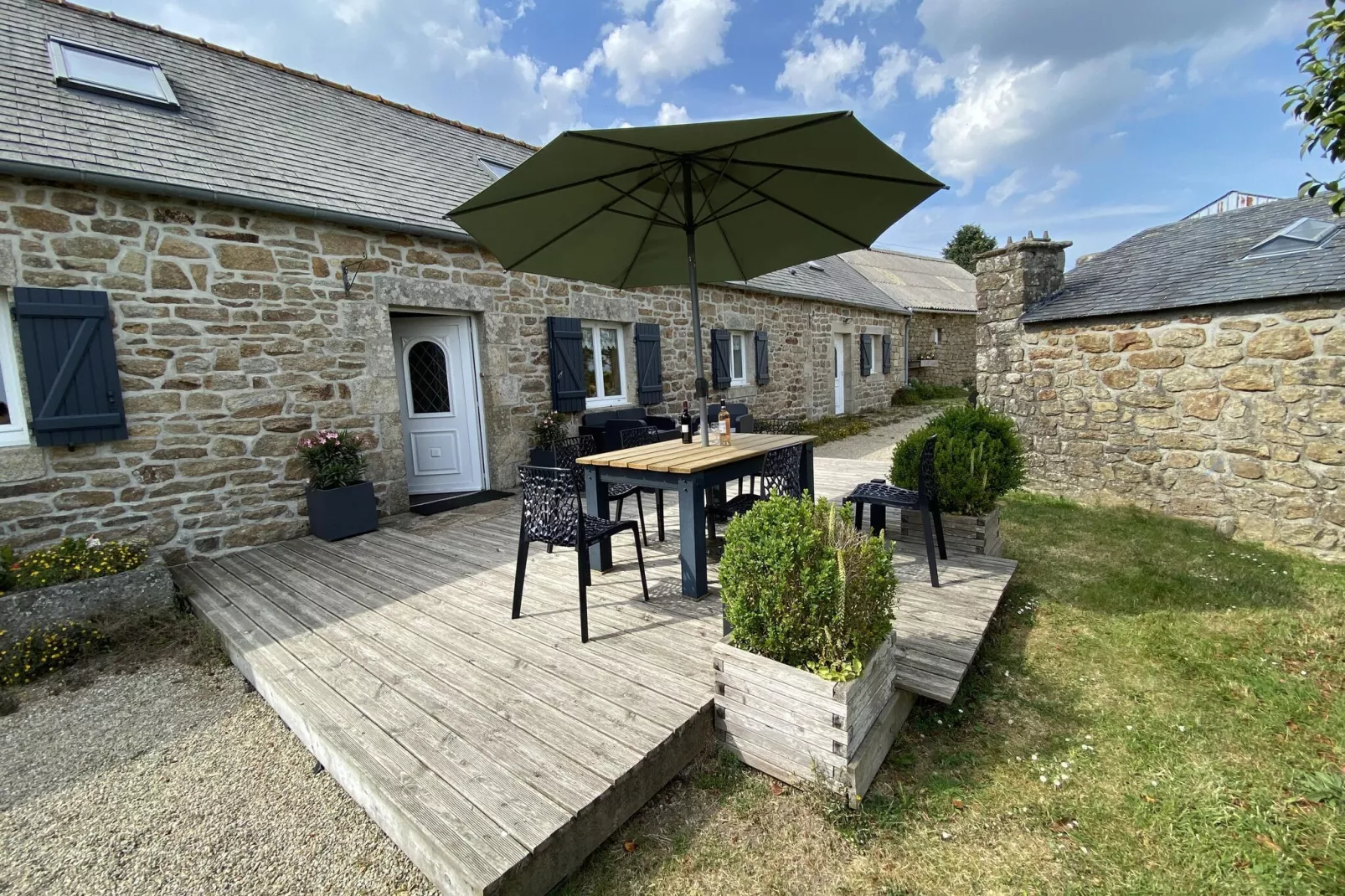 Holiday home Plogonnec-Gardens summer