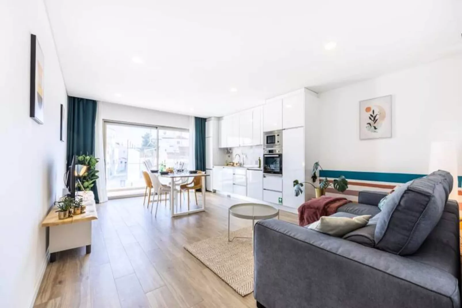 The Kuuyi Suite - Burgau