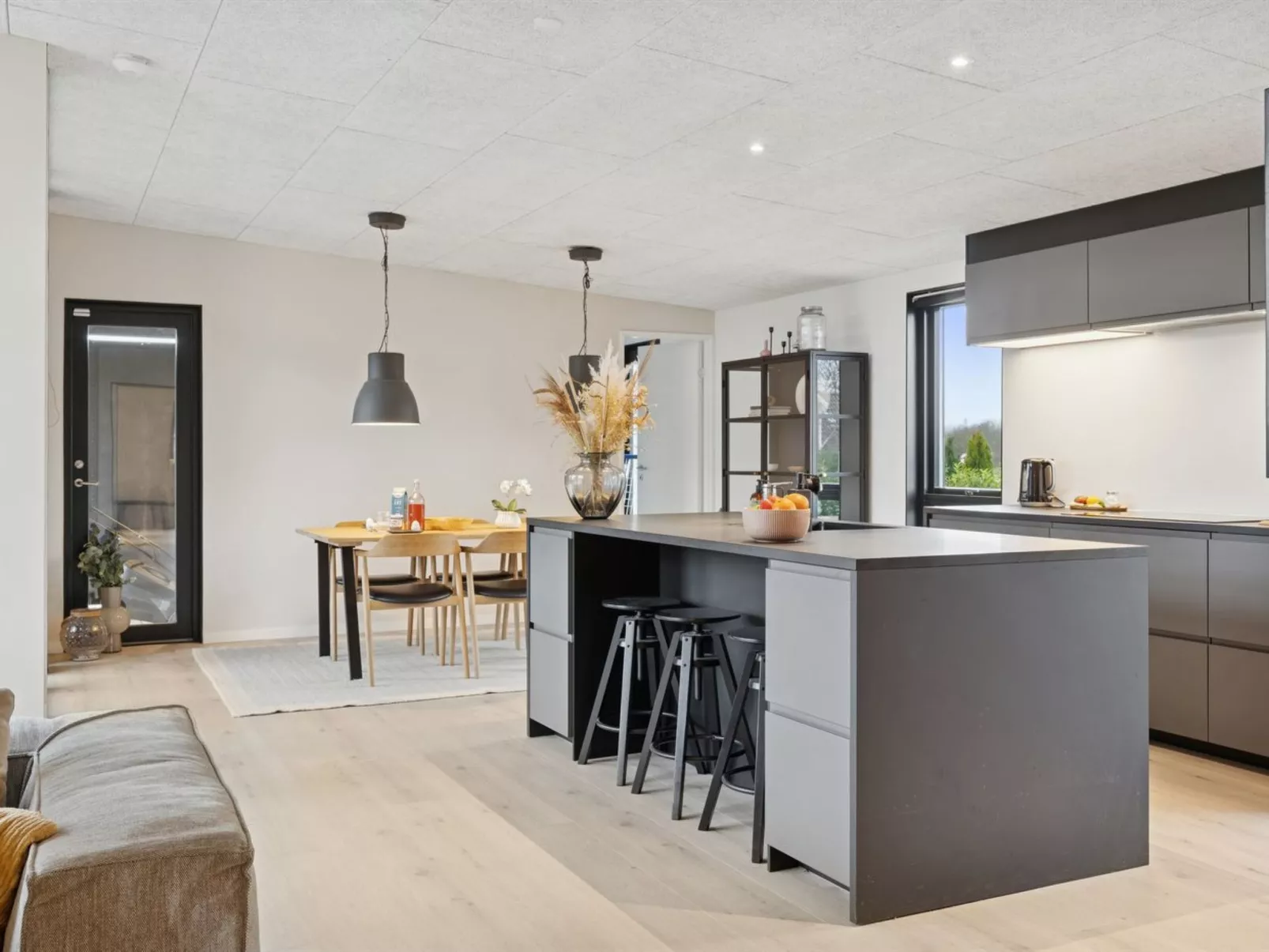 "Emelina" - 300m from the sea