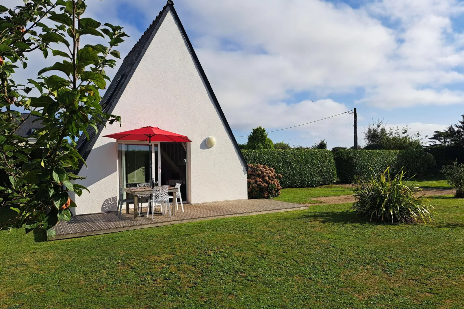 Ferienhaus Beuzec-Cap-Sizun-Exterior summer