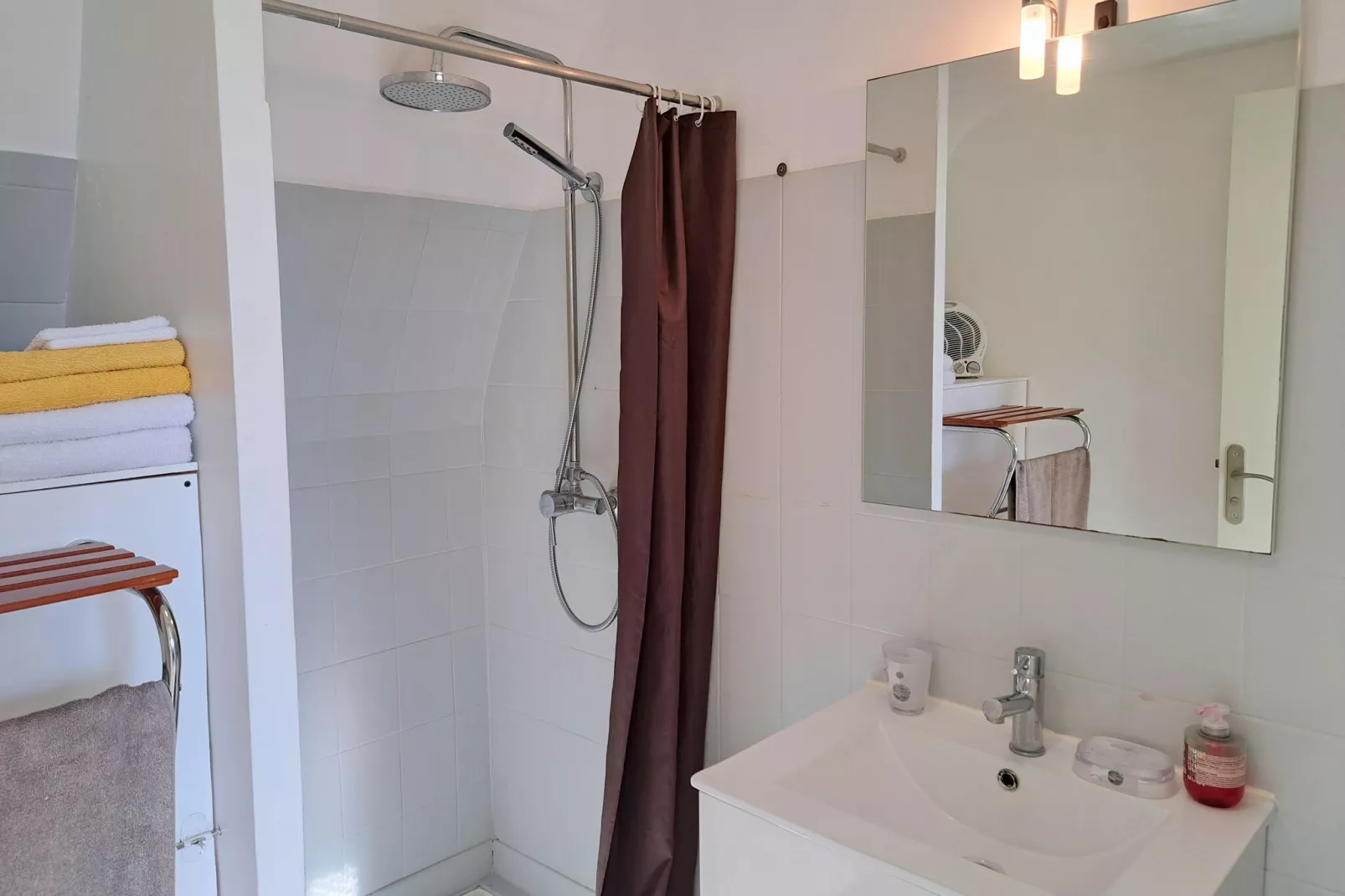 Ferienhaus Beuzec-Cap-Sizun-Bathroom