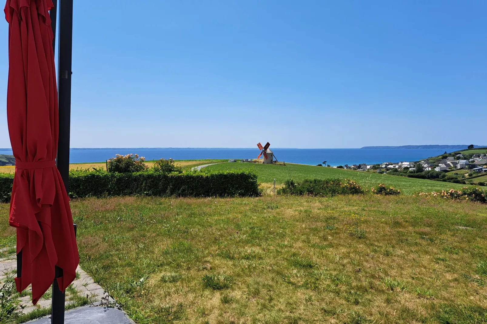 Premium-Ferienvilla mit Jacuzzi 180° Panorama-Meerblick Telgruc-sur-Mer-View summer