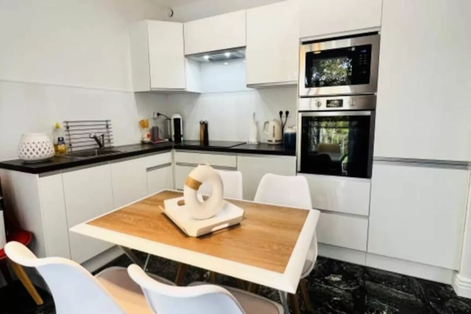 Résidence Appartement Tout Neuf Vue Mer Avec 2 Chambres Dans Antibes