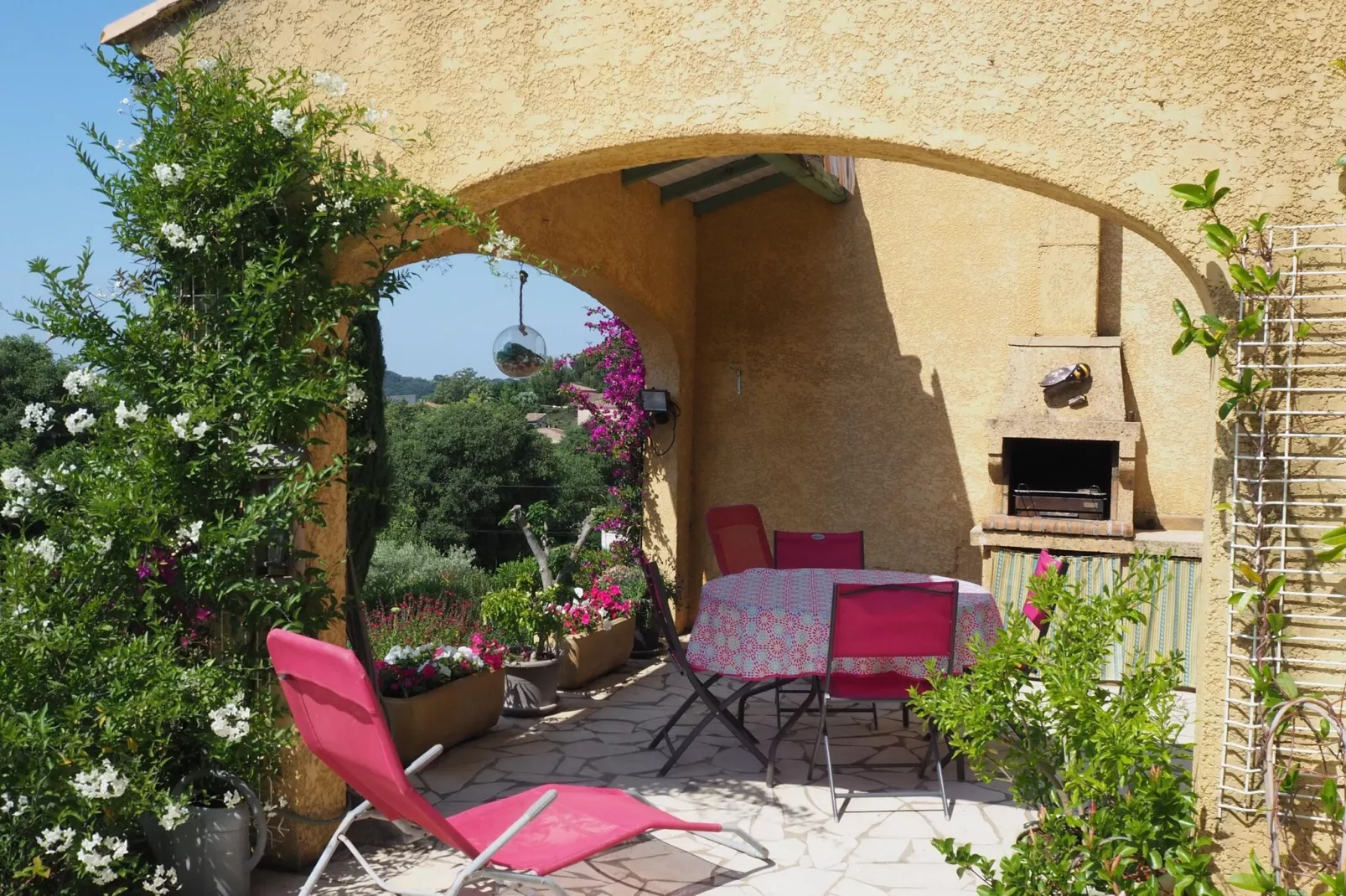 Ferienwohnung in Bellegarde / Les Santolines-Terrace balcony