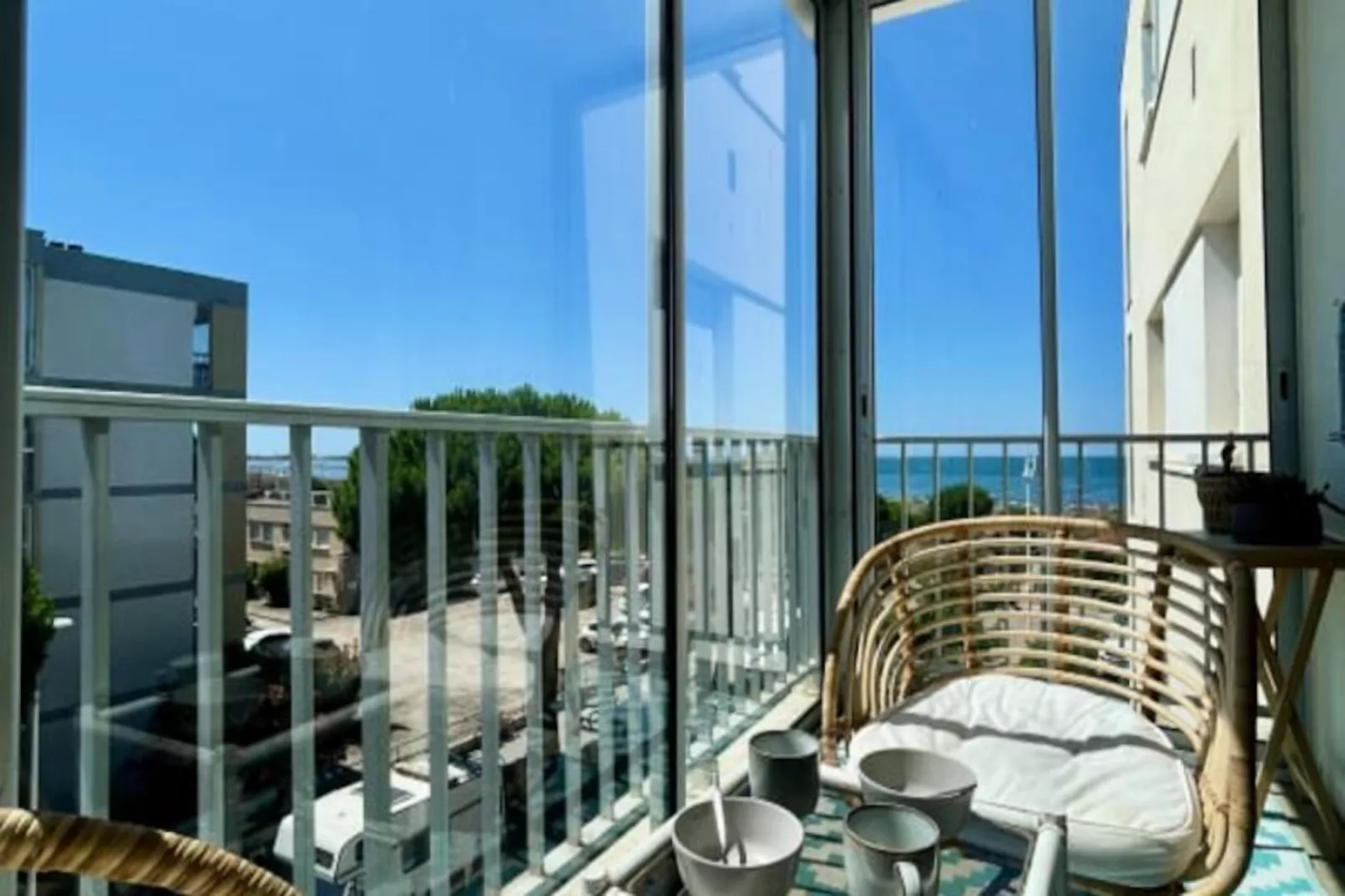 Résidence Le Neptune: Appartement T2 Tout Confort Au Calme Et &agrave; Deux Pas De La Plage