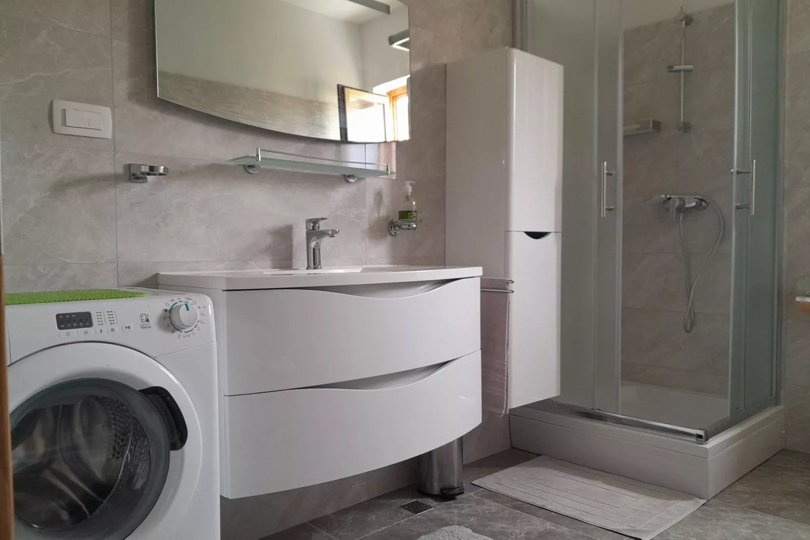 Apartments Adelheid, Biograd-Typ A5B, im OG, ca. 60 qm, für 1-4 Pers.-Bathroom