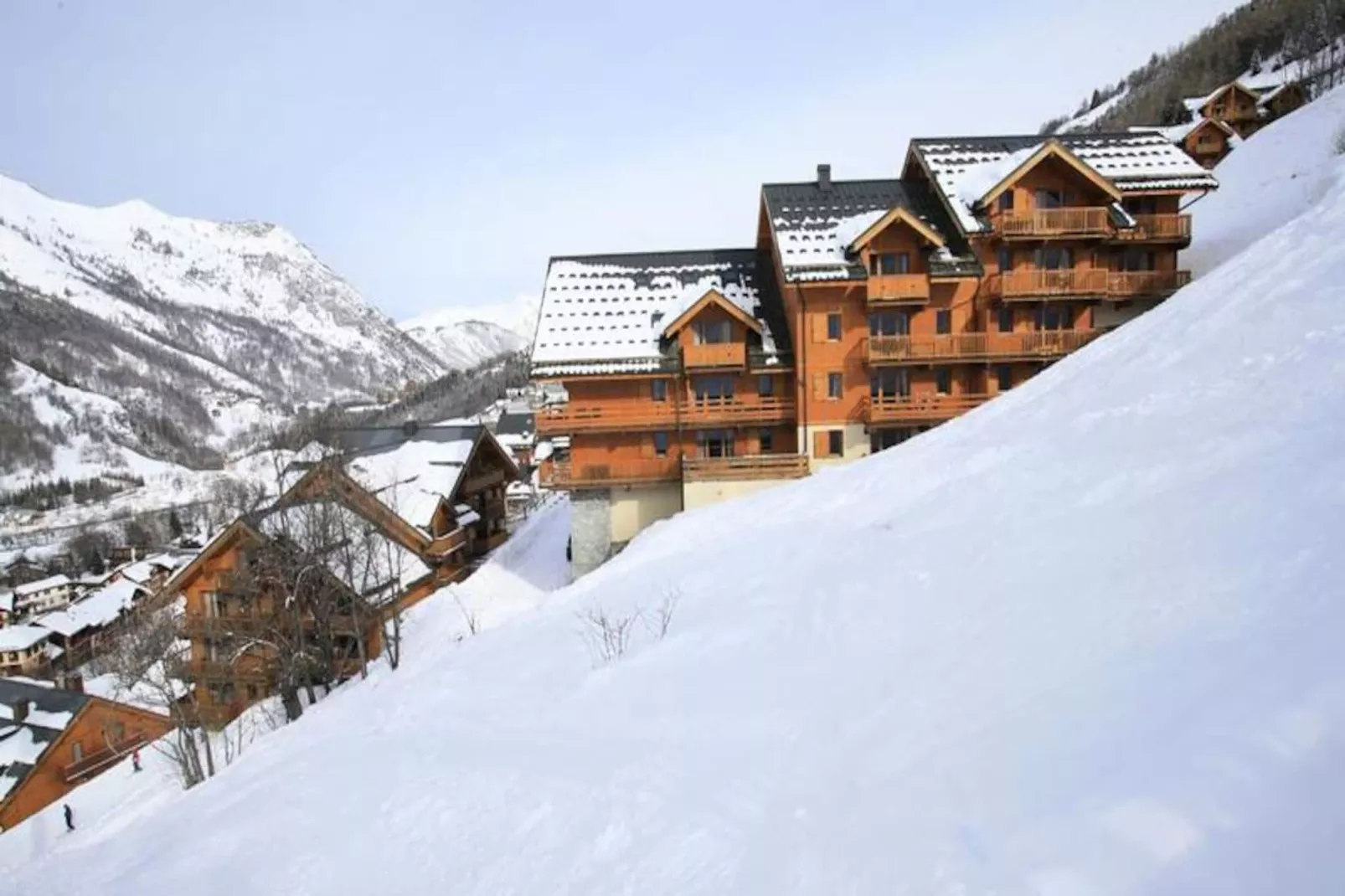Résidence Odalys Le Hameau et Les Chalets de la Vallée d'Or ***