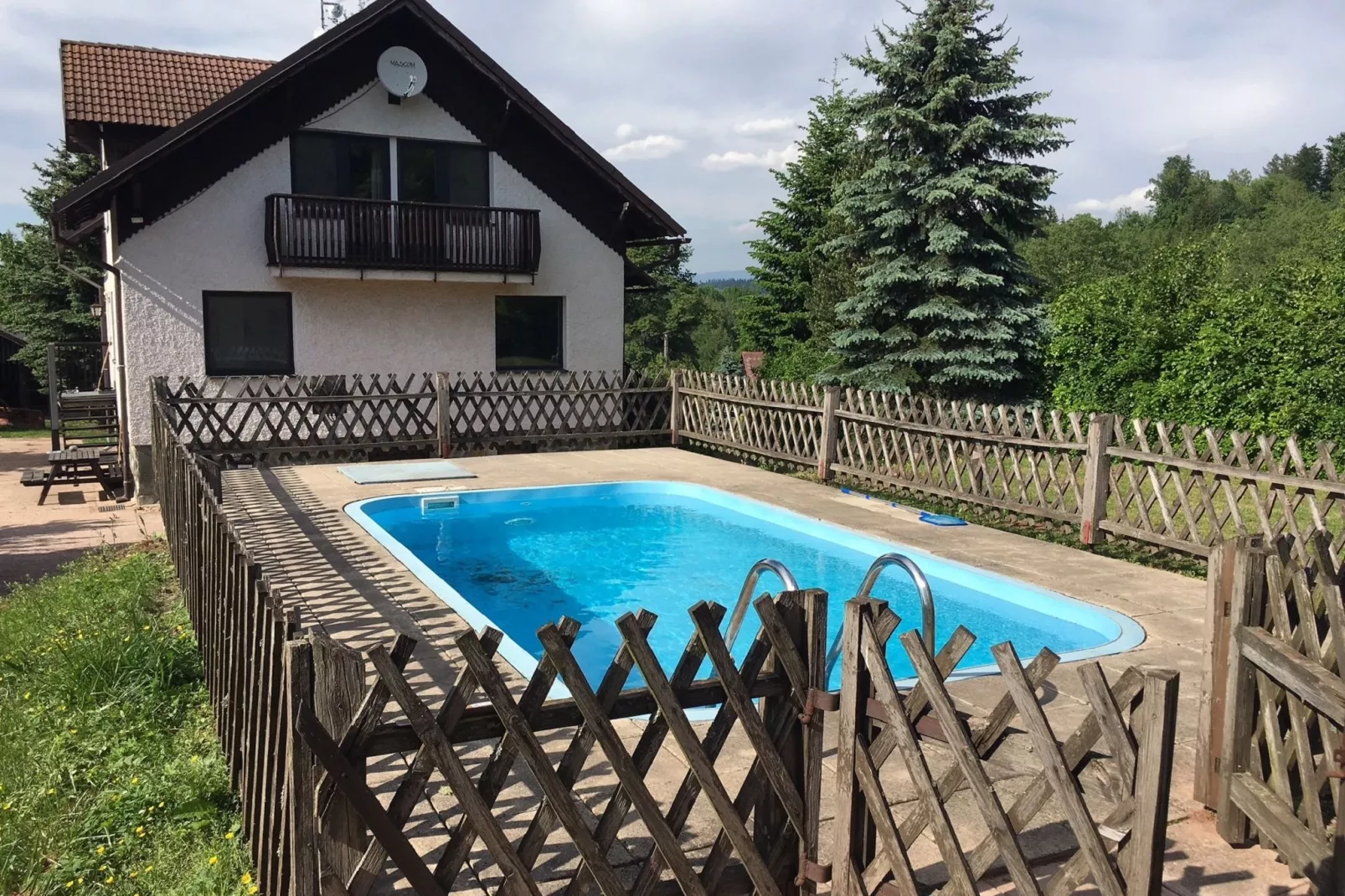 Antonio-Pool