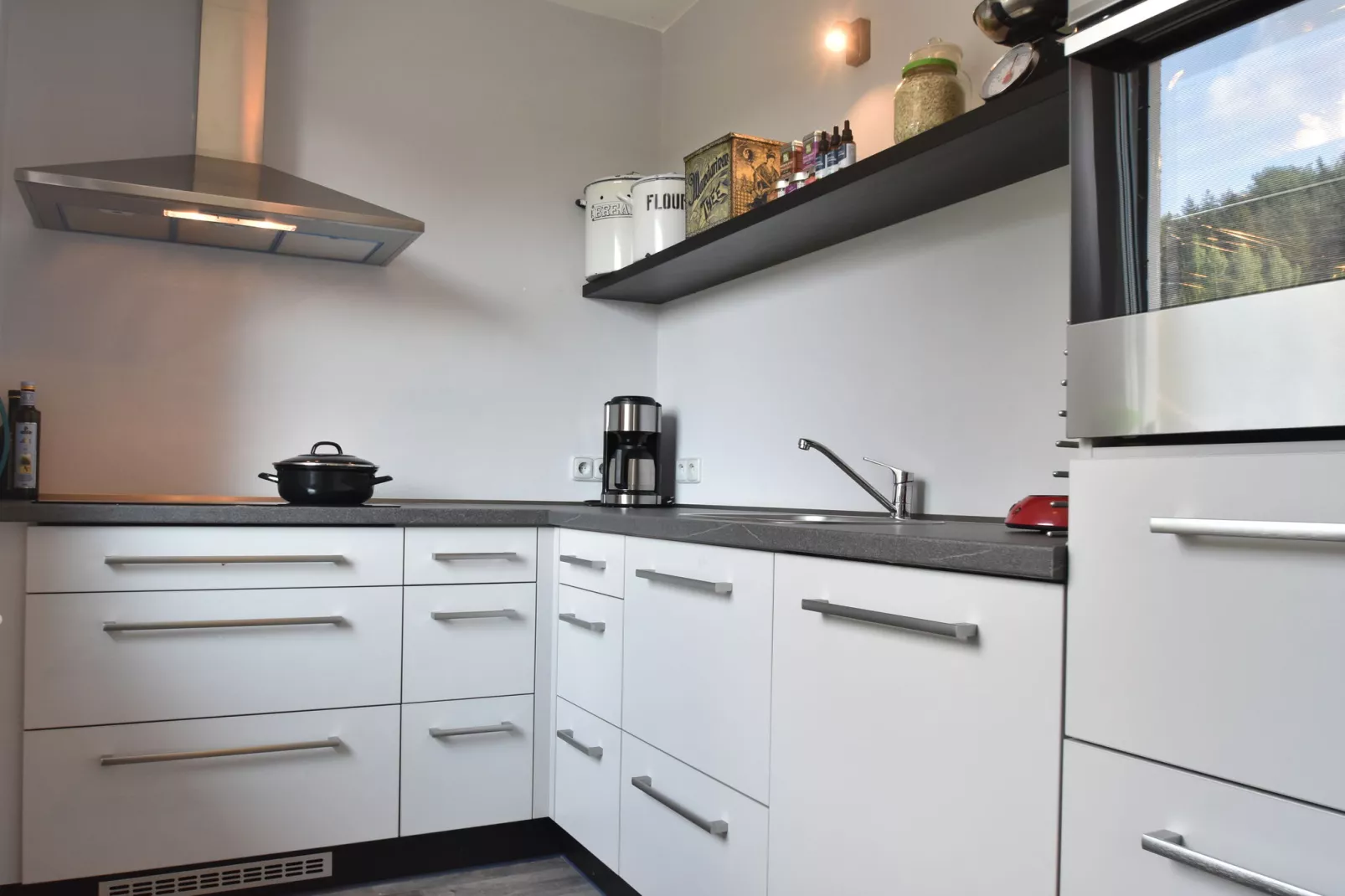 Antonio-Kitchen