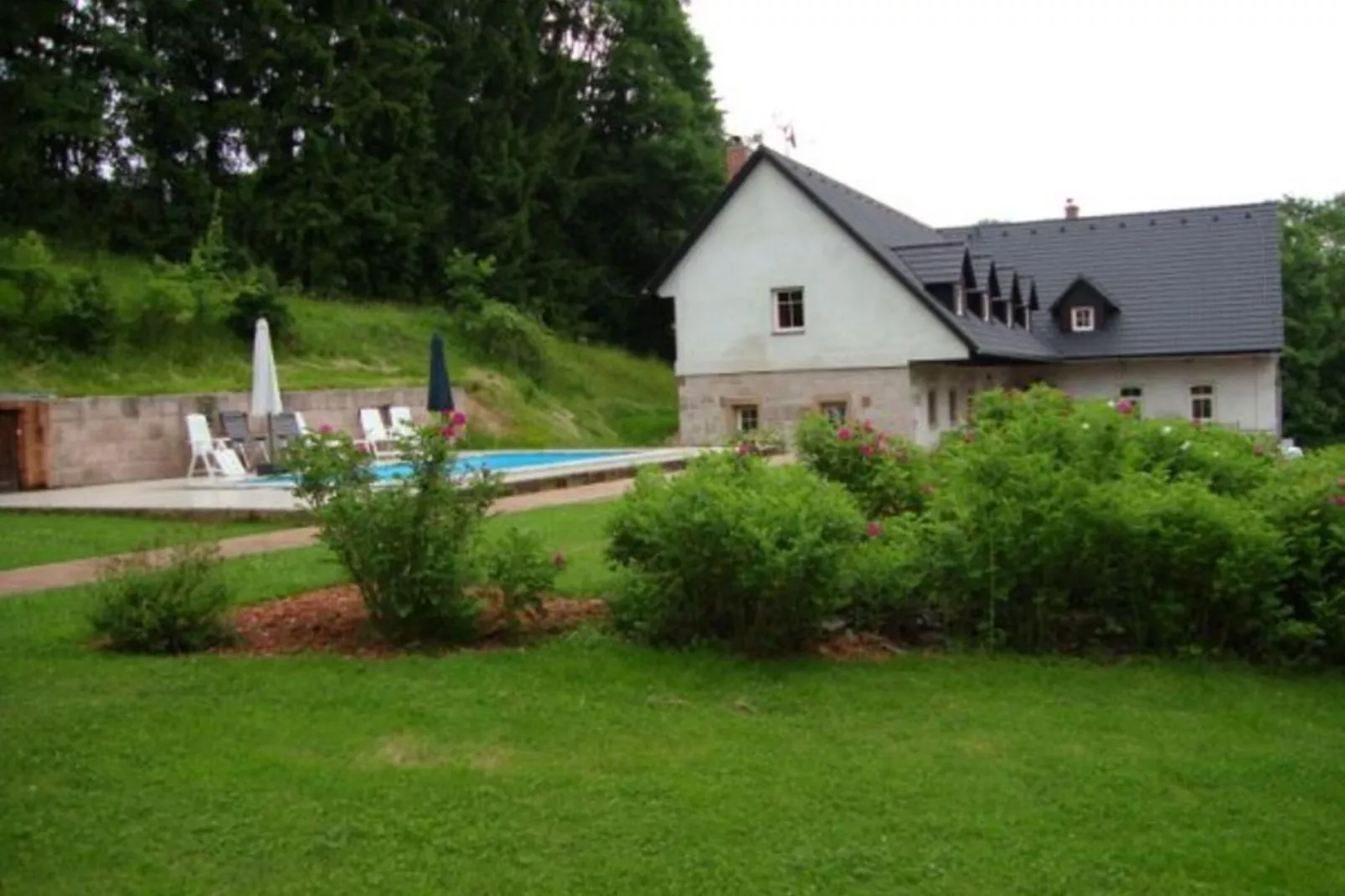 Hoeve Stupna-Gardens in summer