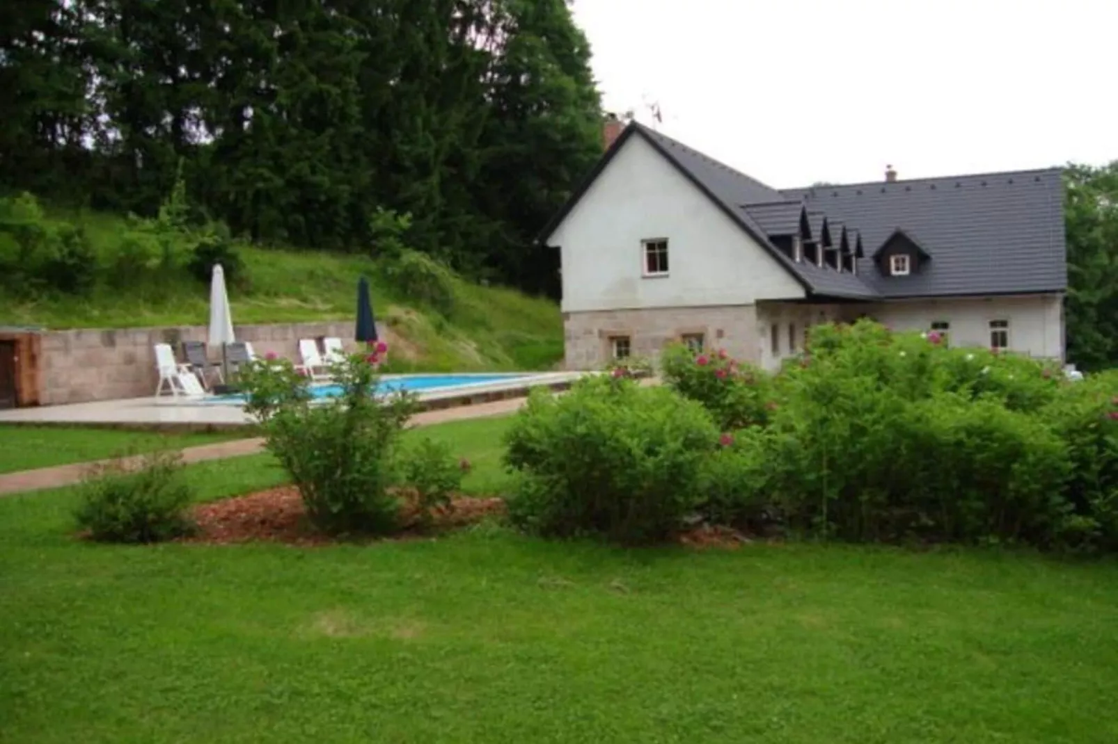 Hoeve Stupna-Gardens in summer