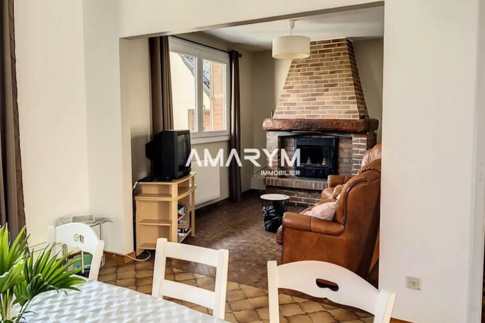 Résidence Md 52 - &eacute;l&eacute;gante Maison Avec Terrasse