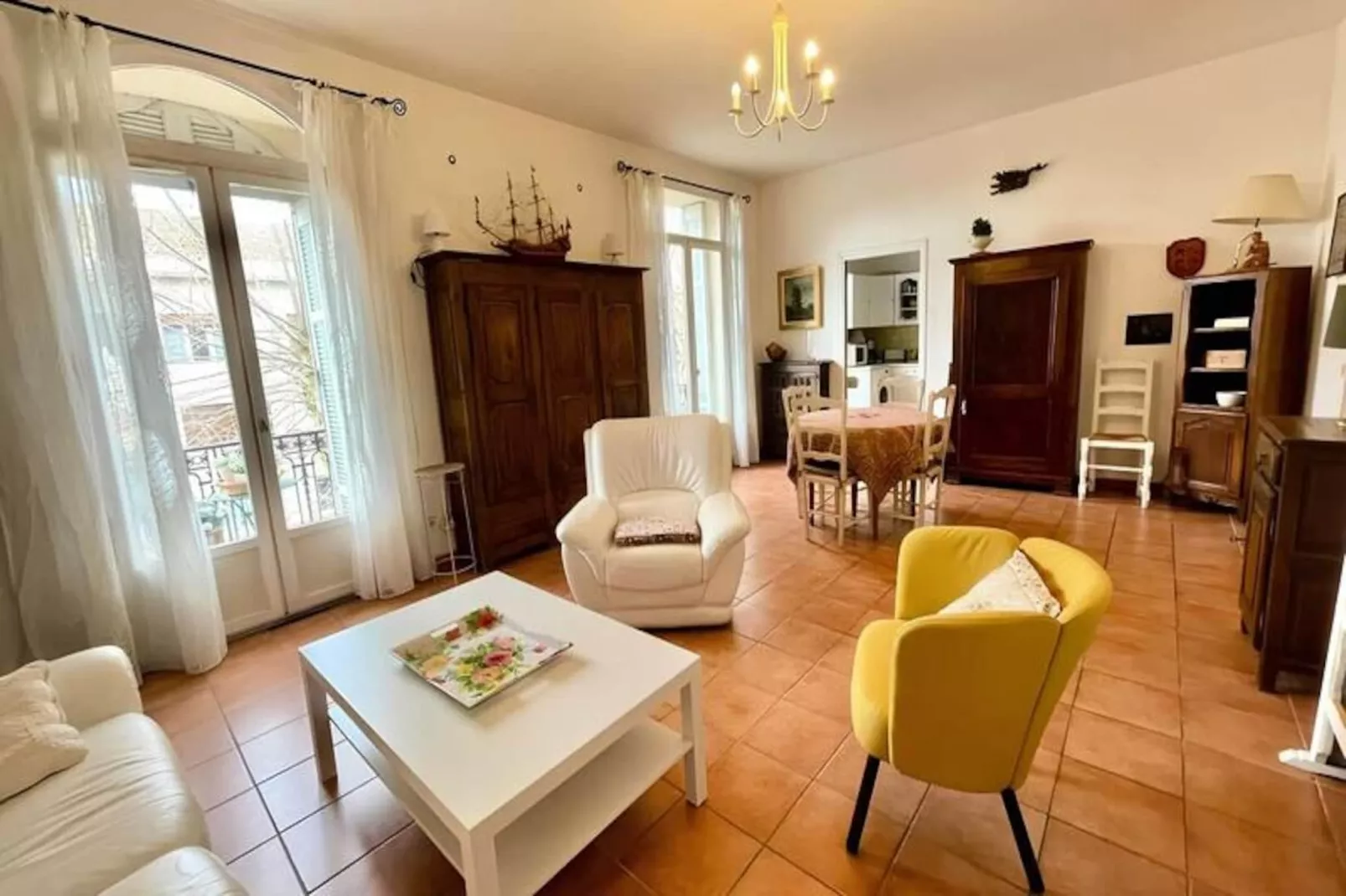 " Le Cocon Hy&eacute;rois" 100m2 - Wifi & Garage