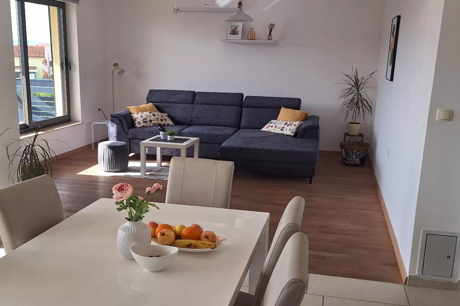 Apartment Cvita & Roza - Two Bedroom Apartment with Balcony and Sea View (Roza) (A1)
