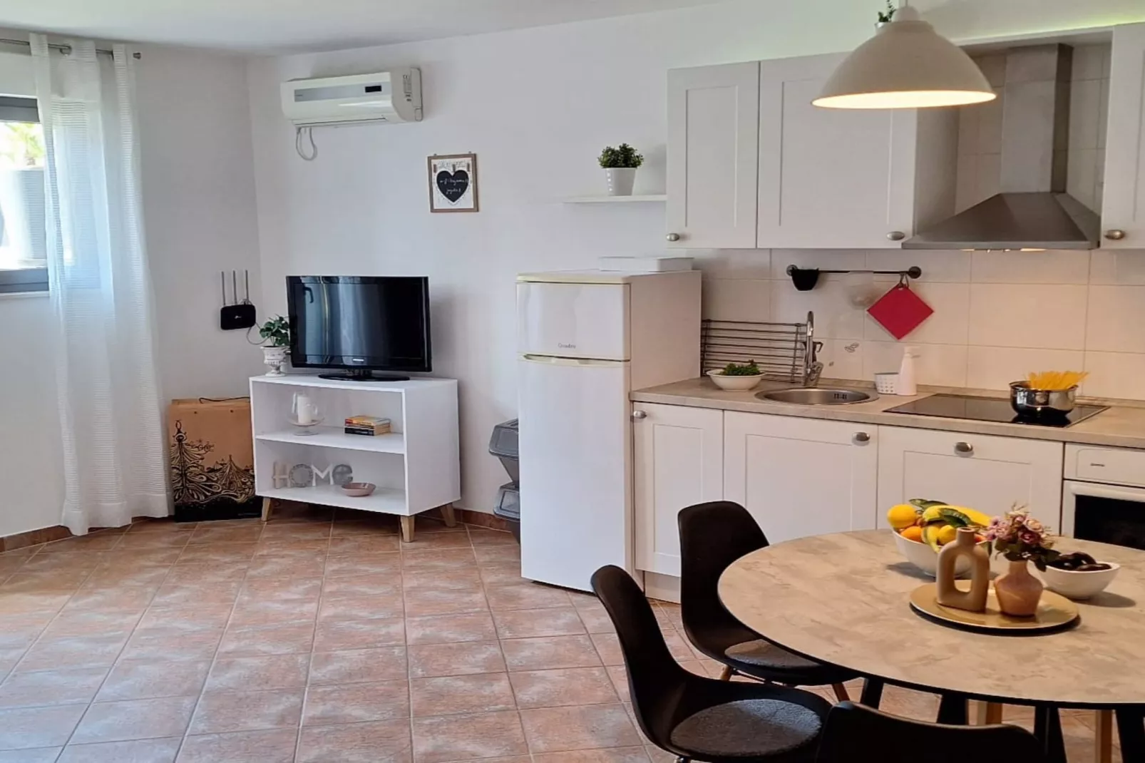 Apartment Cvita & Roza - Two Bedroom apartment with Terrace (Cvita) (A2)