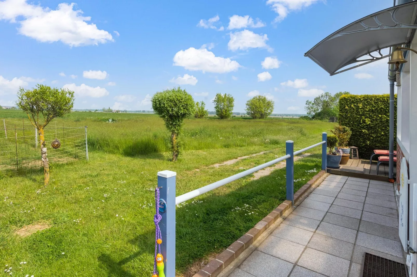 Poeler Damm Blick-Gardens summer