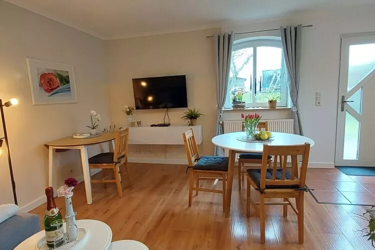 Ostseeurlaub Zur Steinbäck mit Terrasse-Living room