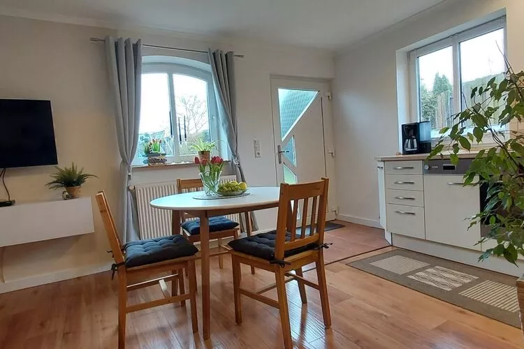 Ostseeurlaub Zur Steinbäck mit Terrasse-Living room