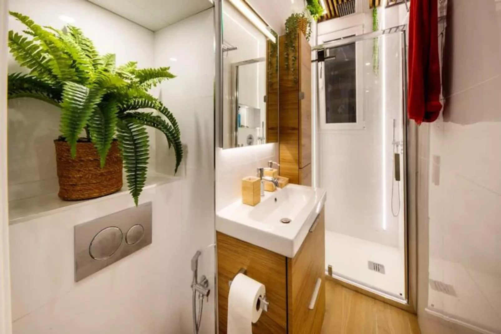 06k3-unique Et Atypique 2 Pièces à 30 M De La Mer