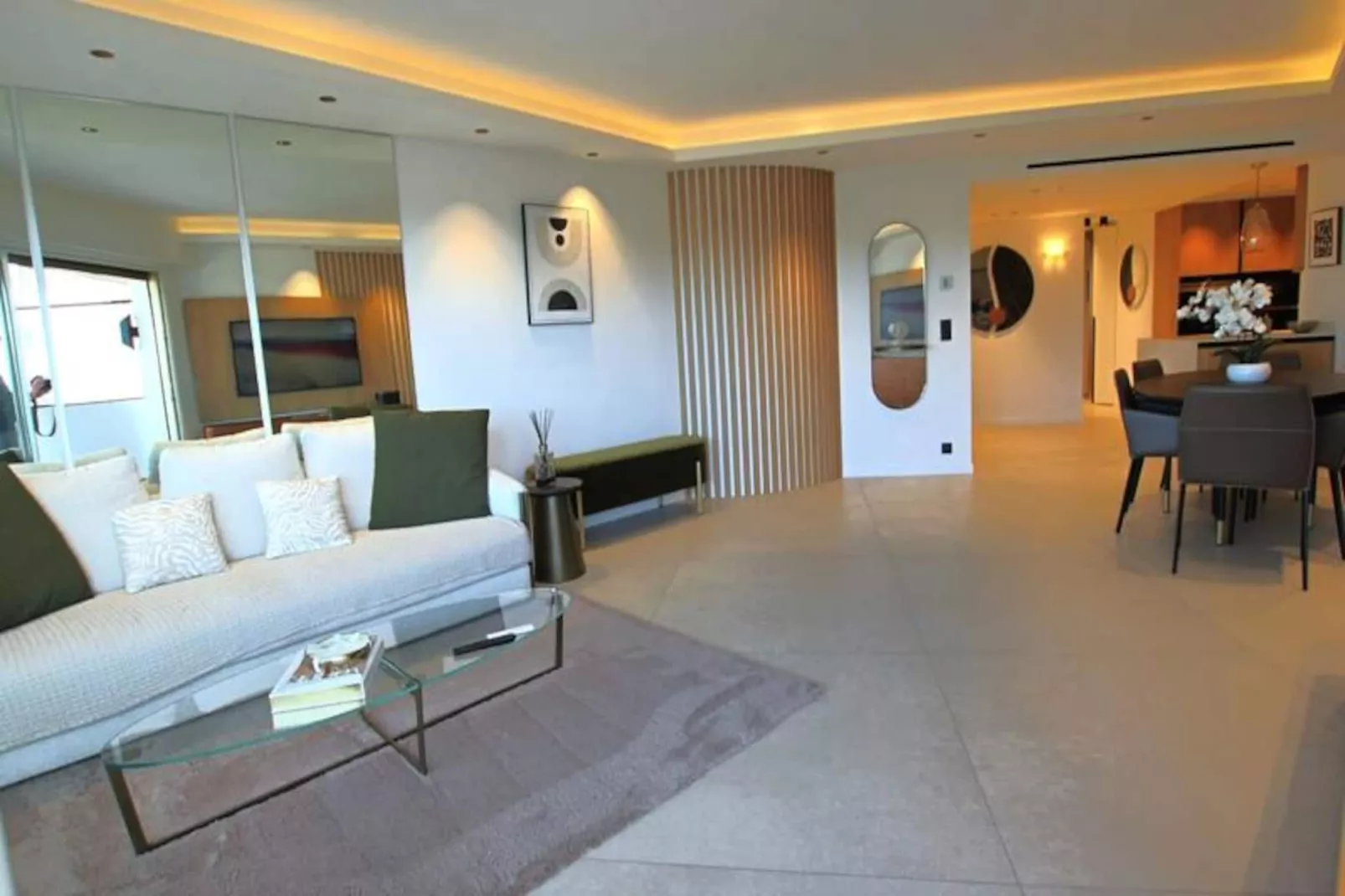 Résidence Appartement 3 Chambres En Suite De 105 M2 Sur Bld Croisette