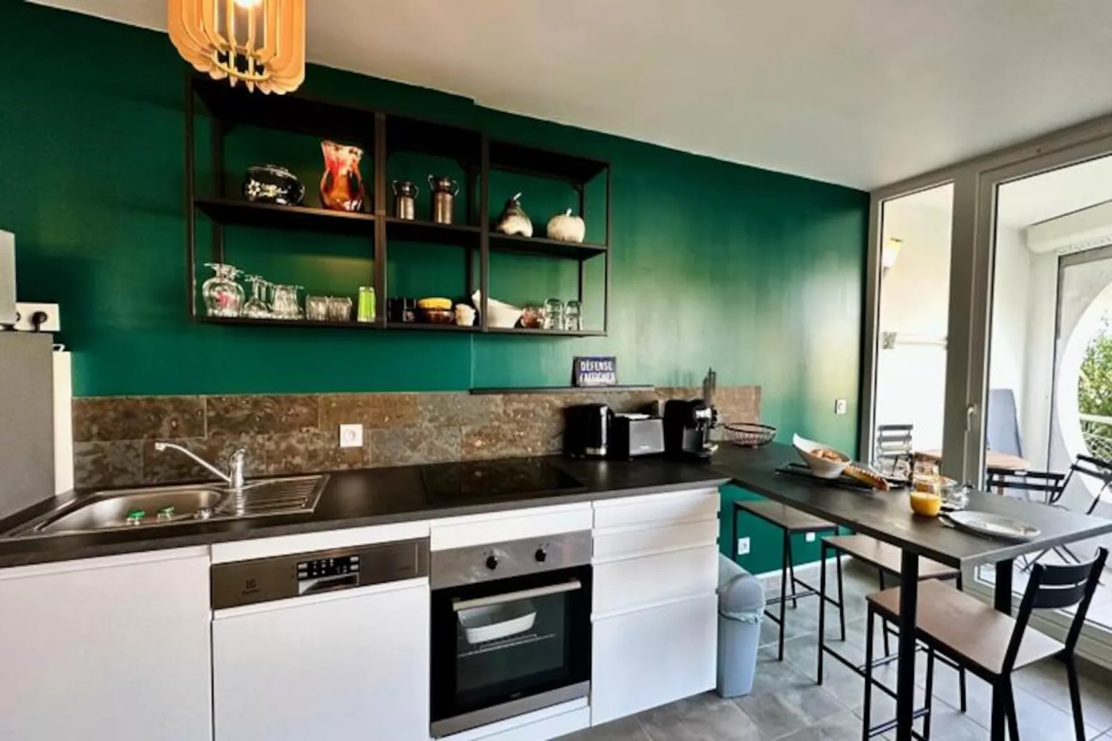 Résidence L'emeraude Au Soleil : Studio Avec Coin Nuit Dans R&eacute;sidence Sur La Plage