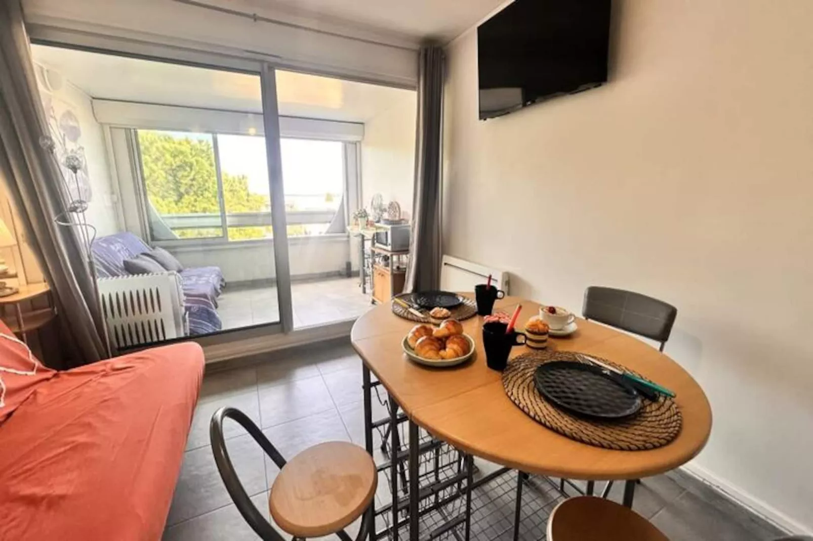 Résidence Studio Les Floralies 2 Personnes Dans R&eacute;sidence Avec Piscine