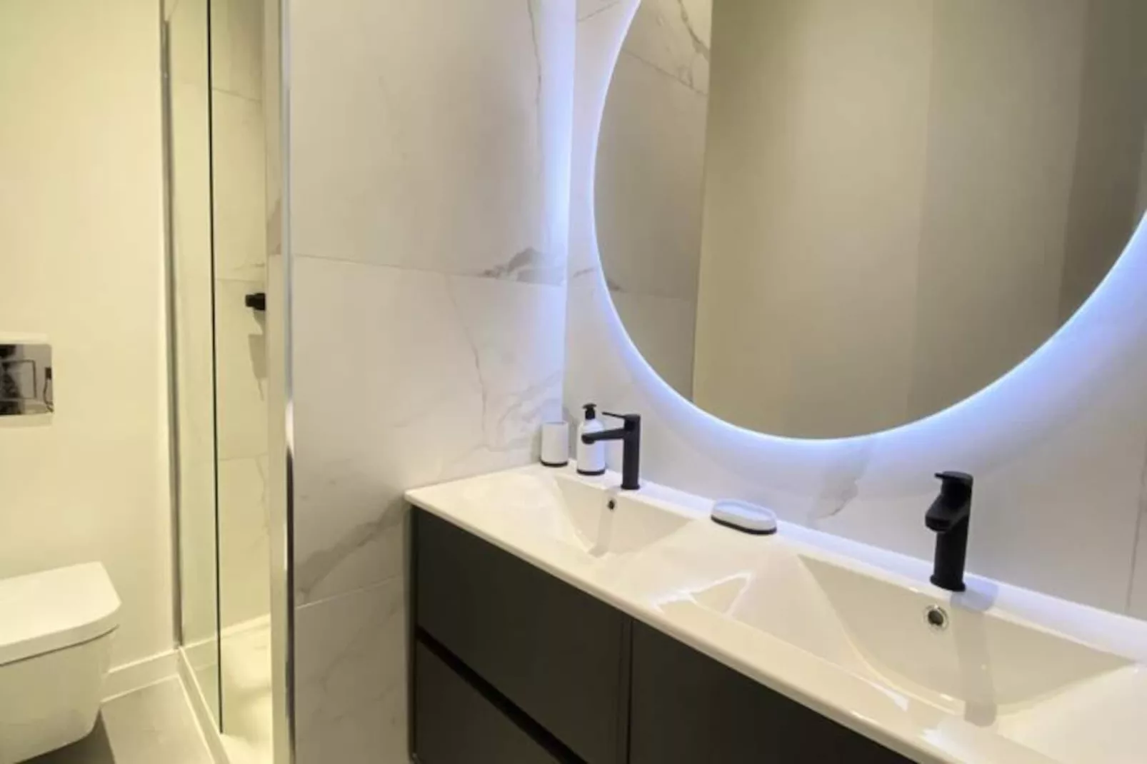 Duplex De Charme Au C&oelig;ur Du Triangle D&rsquo;or