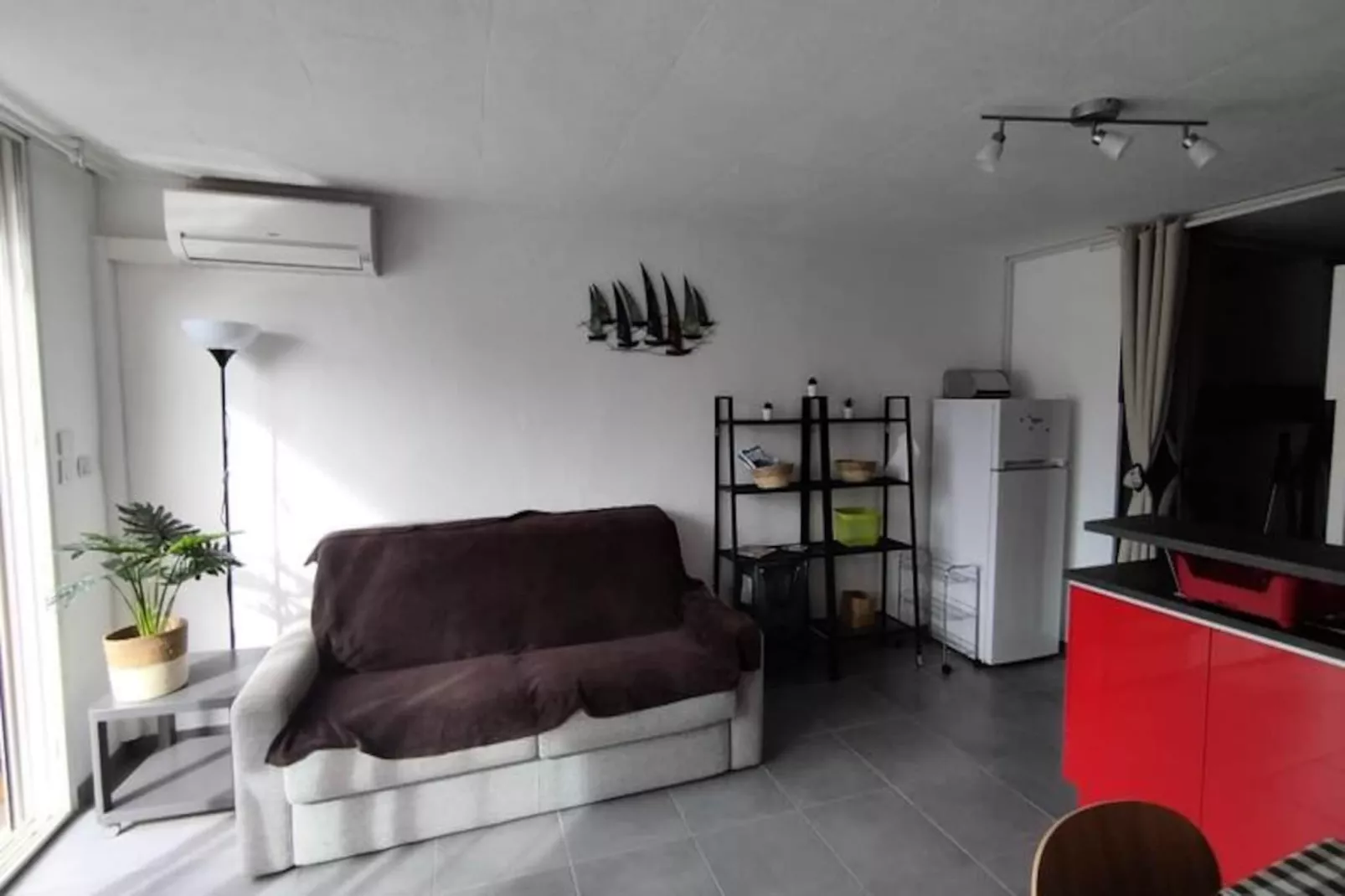 Un Balcon Sur La Marina T2 Climatis&eacute;