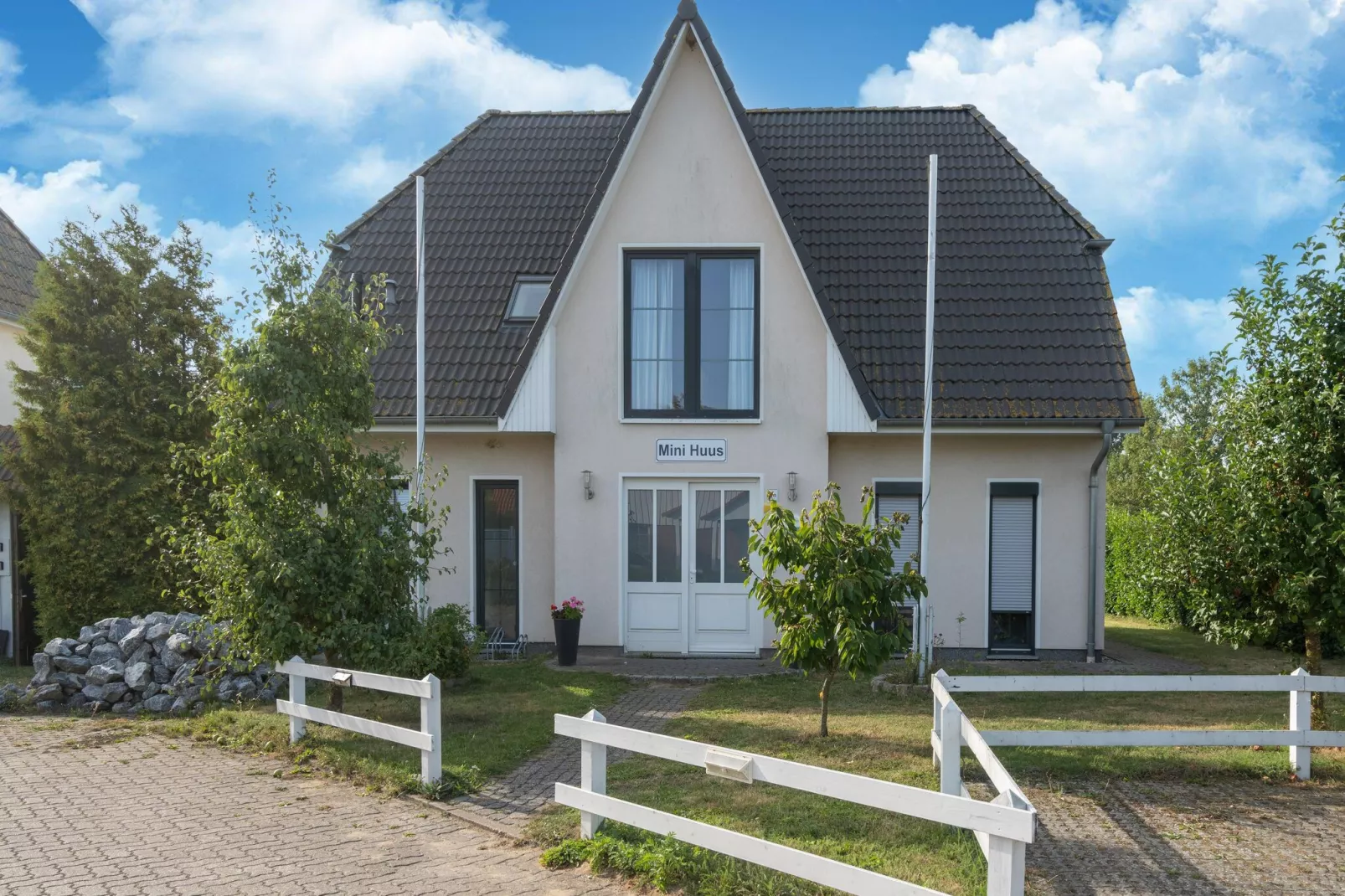 Minihus - Erdgeschoss mit Terrasse-Exterior summer