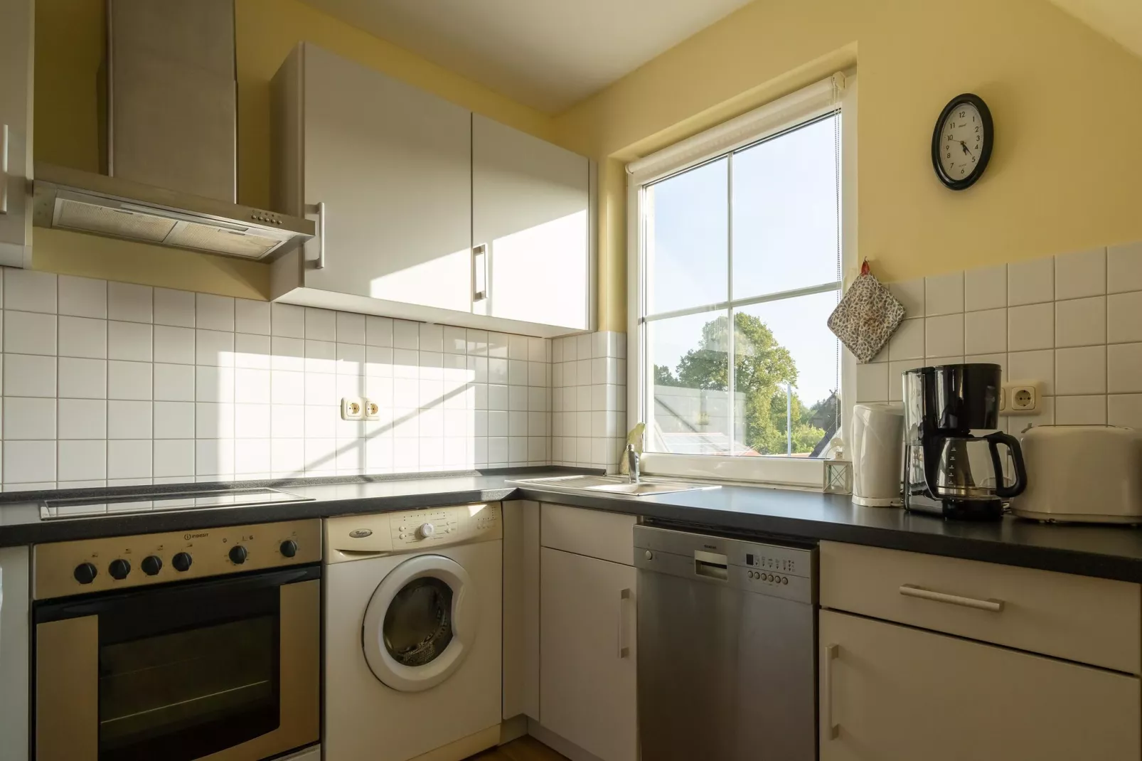 Minihus - Erdgeschoss mit Terrasse-Kitchen
