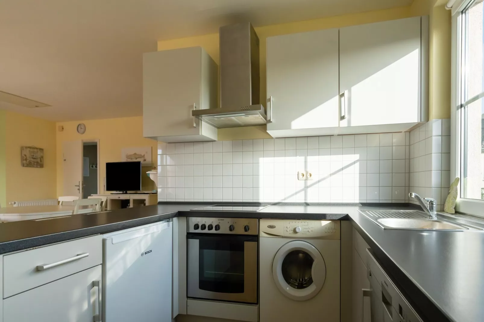 Minihus - Erdgeschoss mit Terrasse-Kitchen