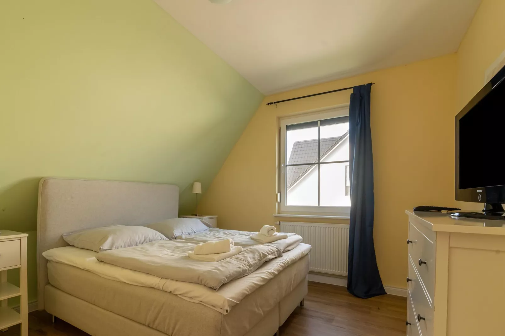 Minihus - Erdgeschoss mit Terrasse-Bedroom