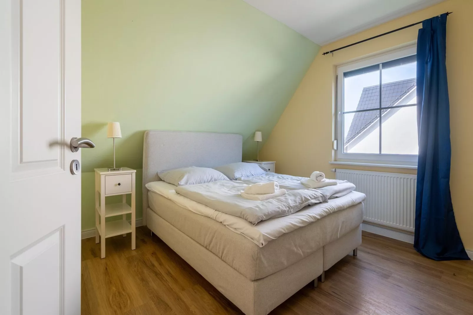 Minihus - Erdgeschoss mit Terrasse-Bedroom