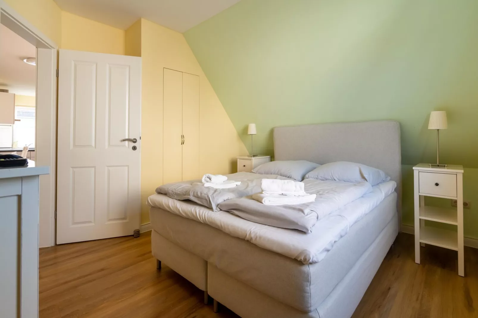 Minihus - Erdgeschoss mit Terrasse-Bedroom