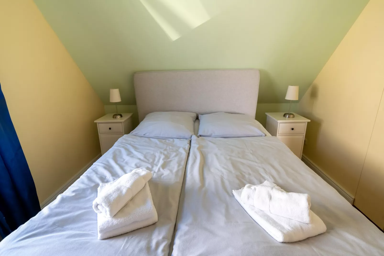 Minihus - Erdgeschoss mit Terrasse-Bedroom