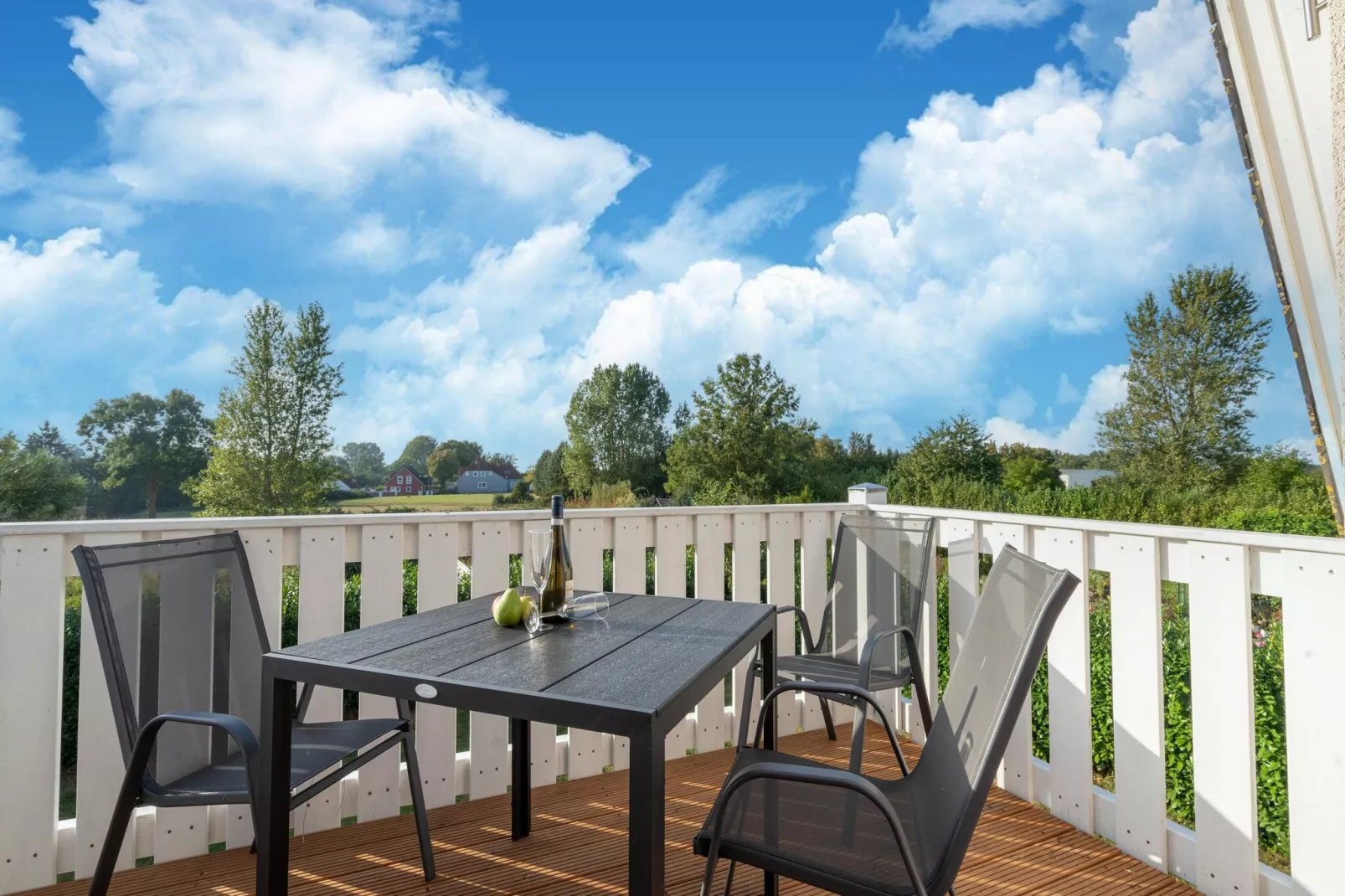 Minihus - Erdgeschoss mit Terrasse-Terrace balcony