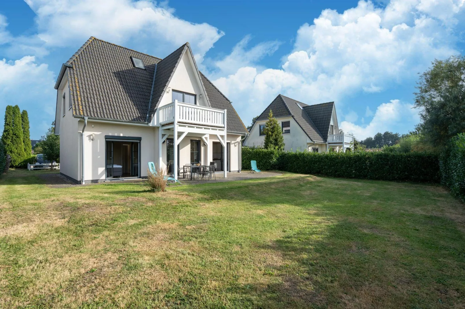 Minihus - Obergeschoss mit Balkon-Exterior summer