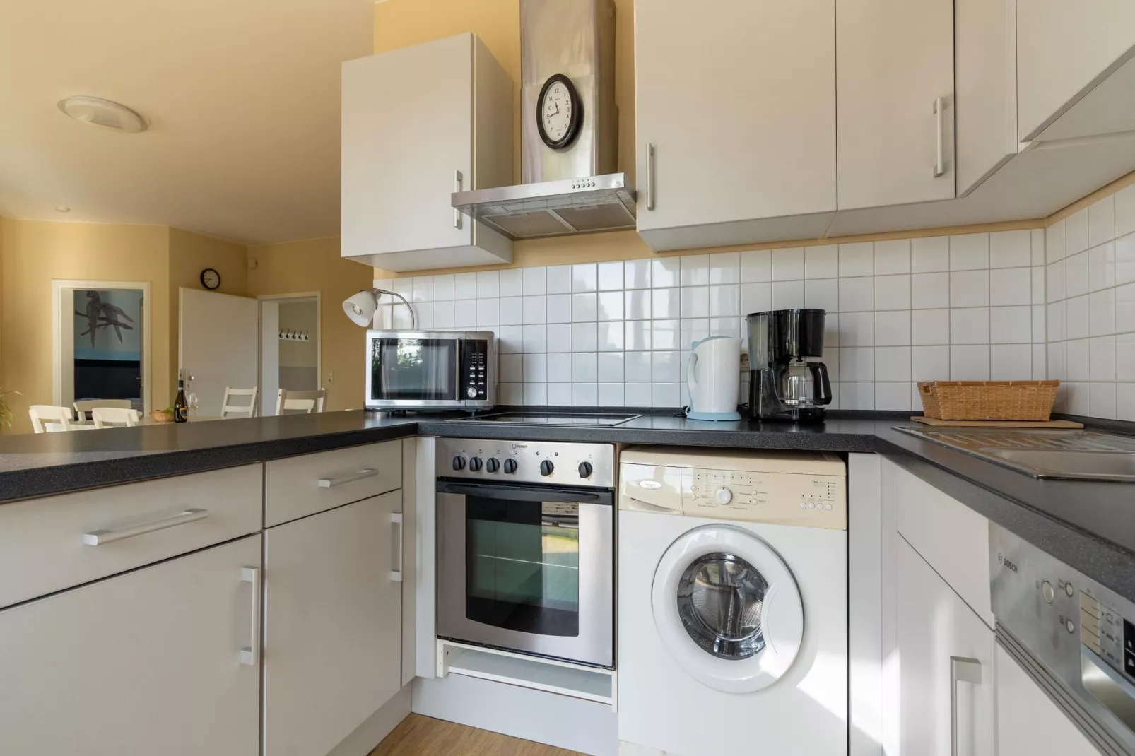 Minihus - Obergeschoss mit Balkon-Kitchen