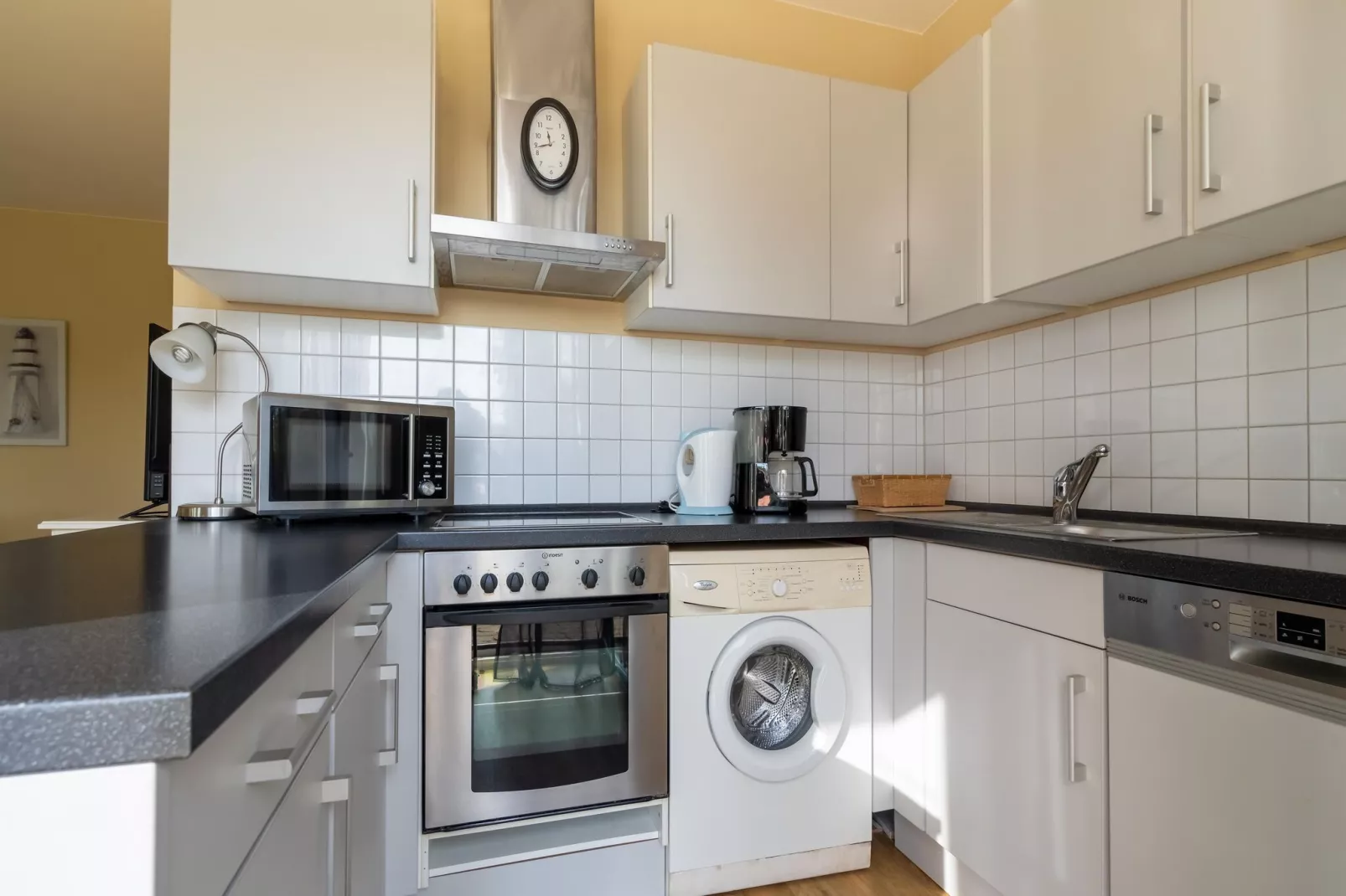 Minihus - Obergeschoss mit Balkon-Kitchen