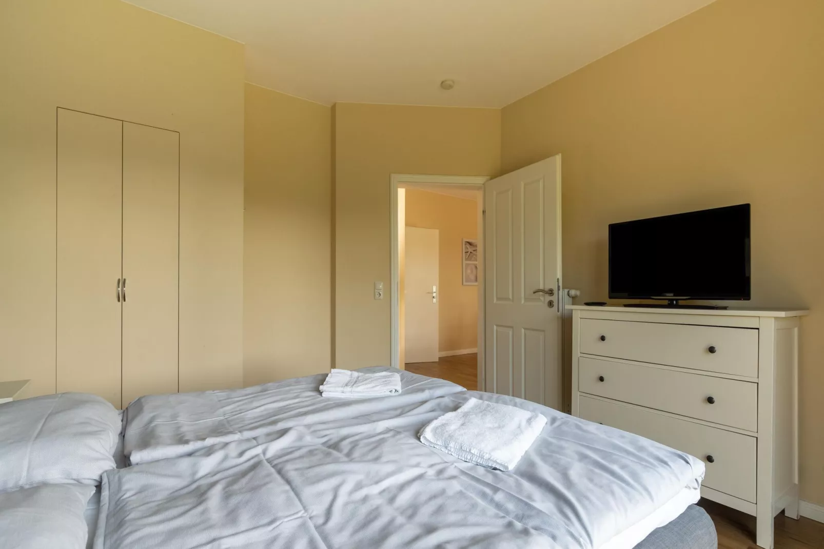 Minihus - Obergeschoss mit Balkon-Bedroom